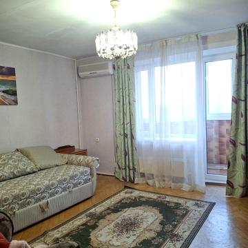 Леся Курбаса просп., 1-Б