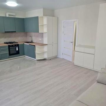 БЕЗ КОМІСІЇ ПЕРШЕ ЗАСЕЛЕННЯ Здається  дворівнева квартира 154 м.кв. ,  автономне живлення!!!!!