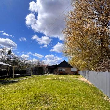 Іванків. Будинок, в який можна заїхати вже завтра — з ремонтом і меблями