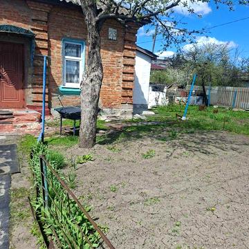 Продам будинок з меблями.