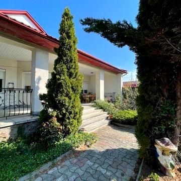 Продаж будинку вул. Коритнянська