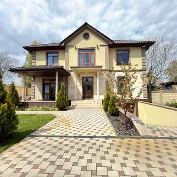 Продам дом на Чубаевке. 5 соток. 5 комнат, гараж и подвал