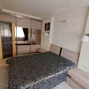 Здам в оренду двокімнатну квартиру-студію по проспекту Перемоги