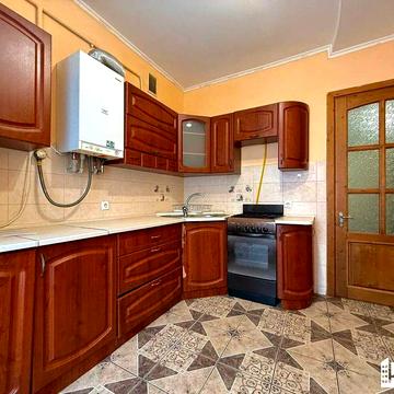 Продаж 2-кім квартири цегляний будинок індивідуальне газове опалення, неподалік вокзалу!