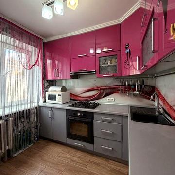 2-кім квартира в оренду в центрі міста, вул. Незалежності 1 поверх