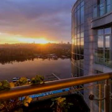 Раїси Окіпної вул., 18