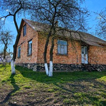 продаж будинку в м. Дубно