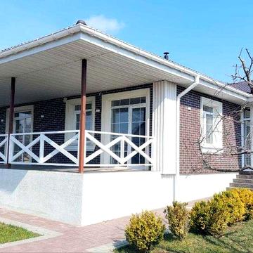 Продаж будинку з ремонтом ніхтоне жив  В британському стилі Інфрастуктура Зупинка Путрівка 30 хв до Києва 90кв м 7с  Ландшафт Автополив Паркан