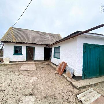 Продам будинок в селі з газом