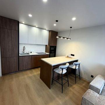 Стильна 2-а квартира в центральному районі міста. Новобуд.