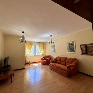 Малоквартирный дом на Фонтане | 4 комнаты | 120 м² | 2 этаж