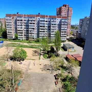 Продаж 3к Квартира Озерна вулиця