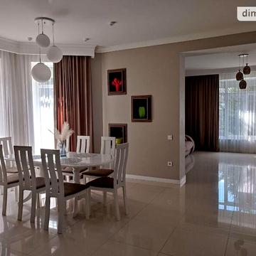 Довгострокова оренда 3к Дім Лабораторна вулиця