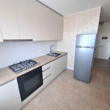 Перше здавання! 1- но ком.к-ра у центрі міста.