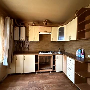 Продам квартиру з гаражем та ділянкою