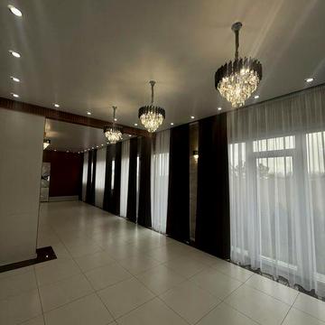 БУДИНОК З АВТОРСЬКИМ РЕМОНТОМ  з гаражем, банею, підвалом