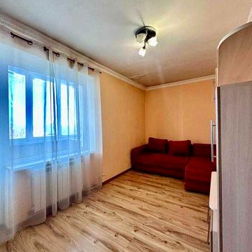 Бориспільська 43, оренда затишної 3-к квартири, Газ, метро Червоний Хутір 15 хв