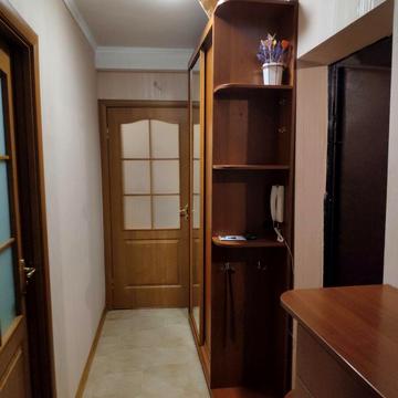 Академіка Булаховського вул., 36