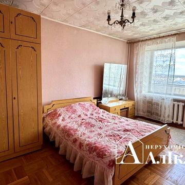 Продам 4-кімнатну квартиру з гарним плануванням!