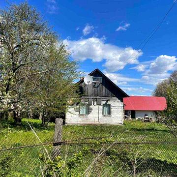 Оренда будинку з великою земельною ділянкою