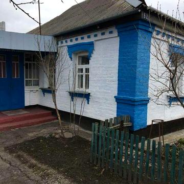 Продається  затишний будинок