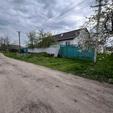 Продаж будинку зроблений по типу дюплекс. с. Червона Слобода