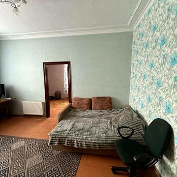 Продам велику 3 кімнатну квартиру з газовим опаленням Перемога