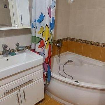 Сдам на длительно 2 комнатную квартиру