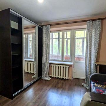 Продається 1к.квартира вул.Сухомлинського