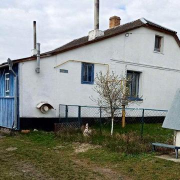 Продається будинок в с. Берестя Сарненського (Дубровицького) району Рівненської області