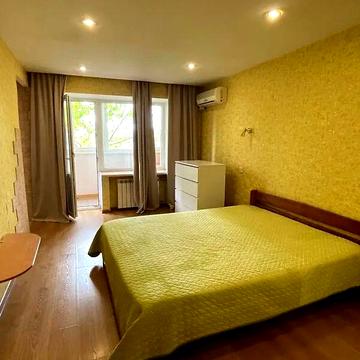 Довгострокова оренда 1к Квартира Січеславська Набережна вулиця