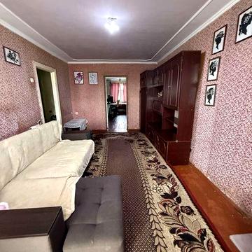 Продам 2х кімнатну квартиру вул.Торгова площа