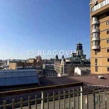 Продам 5- кімнатну квартиру на Кропивницького