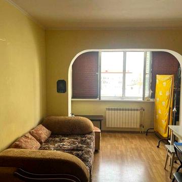 Оболонський проспект, 2а. Метро Обололь 3 хвилини пішки.