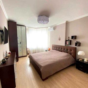 Продаж 3К (4К) квартири вул. Олександра Мишуги, 2. Бажана, метро Позняки, Піраміда