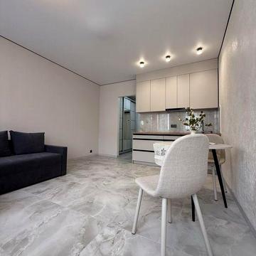 БЕЗ КОМІСІЇ! гарна ОДНОКІМНАТНА квартира з новим ремонтом. НАБЕРЕЖНА міста