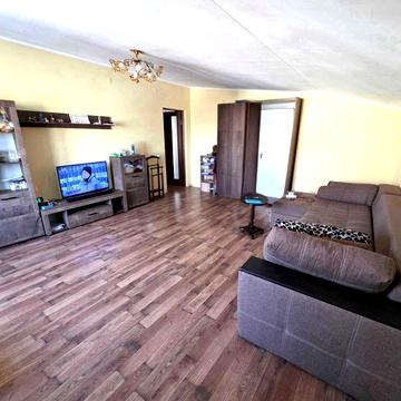 БЕЗ КОМІСІЇ 3к квартира 177м² з ремонтом в центрі Пустомит по 700$/м²!