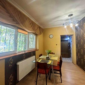 Оренда 2-кімнатної квартири на вул. Камянецькій в будинку особнячного типу (Новий Львів)