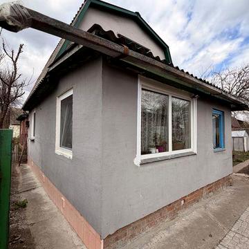 Продається гарна дача і 4 сотки землі  ЮТ