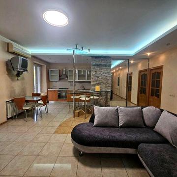 Аренда 2х кімн. квартири вул.Дарвіна 1