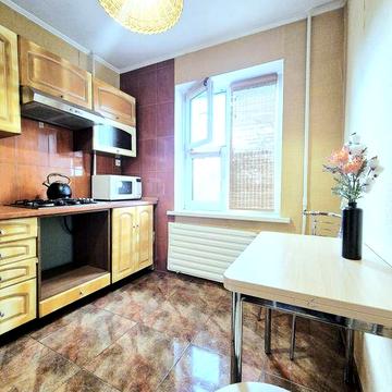 Оренда 1-кімн. квартири 40 м. 4-й поверх Чудовий стан! Райдужна, 13в. Дніпровський р-н