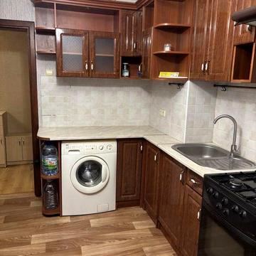 ОРЕНДА! Трикімнатна квартира на вул. Конякіна