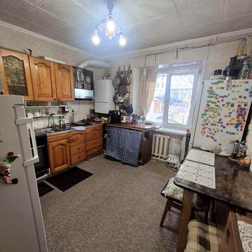 Продам квартиру на Антонова з автономним опаленням