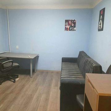 Вернадського вул.поруч метро Академмістечко