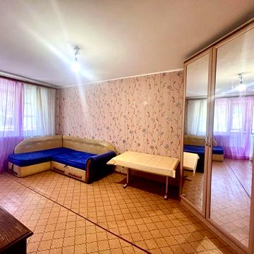 Сдам 2-х комнатную 3 этаж--Филатова-Дом Мебели-Малиновского