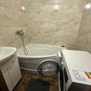 Здам 1кім. П.кт Миру (р.н базара Хмільники)