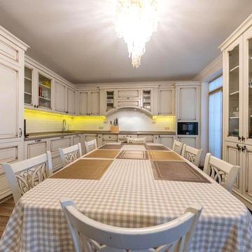 Деміївська вул., 13