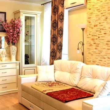 Феодосійська вул., 1