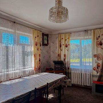 Продаж половини будинку з окремою приватизованою землею в районі Червоних Гір. Вул.Рівненська