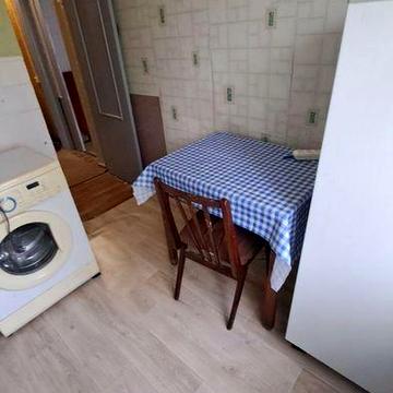 Здається  2-х кім. кв ,  вільна, центр, Житній ринок ,короткостроково теж